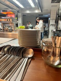 Als Markenbotschafter für WMF Second Life setzt sich Simon Tress aktiv für einen bewussteren Umgang mit Ressourcen und eine nachhaltige Esskultur ein.