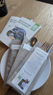 Die Besteckkollektion WMF Second Life erzählt Geschichte – und hat eine. Simon Tress gibt diese an seine Gäste weiter.